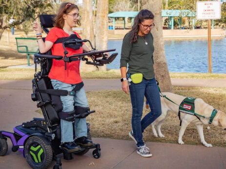 Carrozzina elettronica verticalizzante Permobil F5 VS