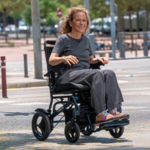 Carrozzina Elettrica Pieghevole Superleggera iVolta - immagine 4